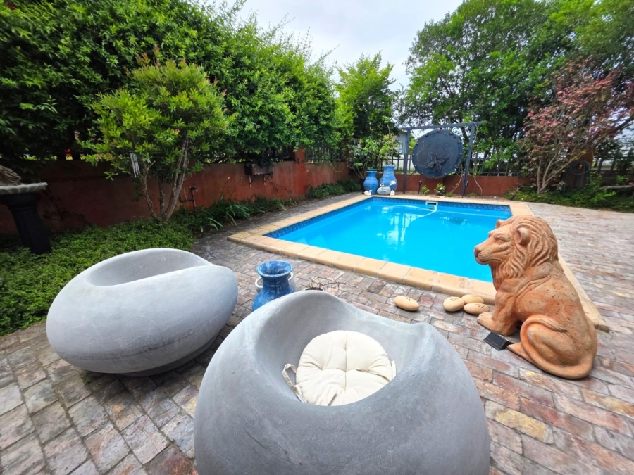 4 Bedroom Property for Sale in Groenvallei Western Cape